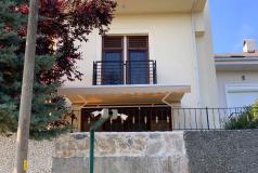 bina-merdiven-ustu-balkon-tentesi